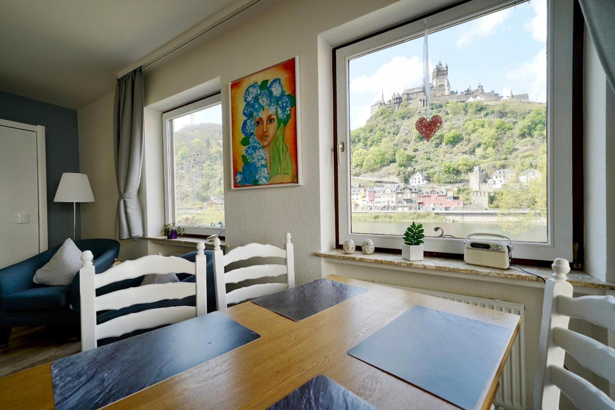 Apartments Haus Daniela Cochem Ruang foto