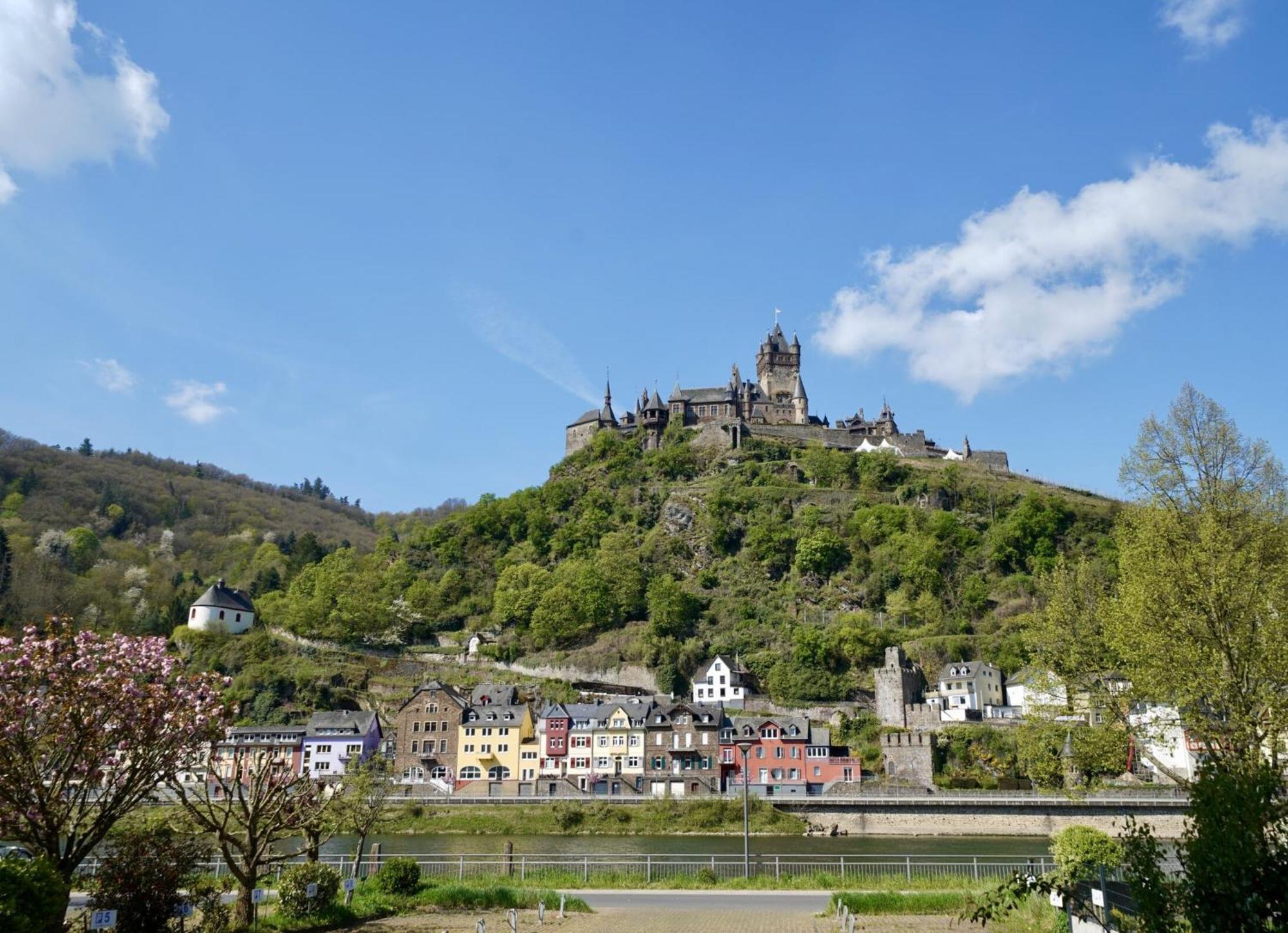 Apartments Haus Daniela Cochem Bagian luar foto